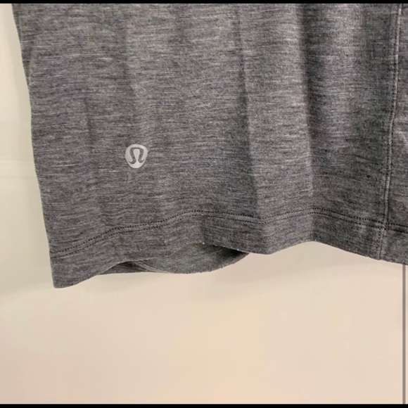 Lululemon Gray Knot T-Shirt - Picture 4 of 4